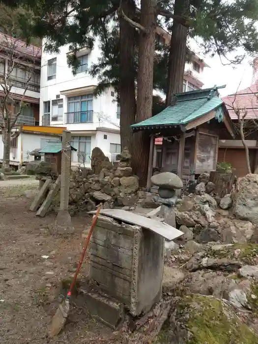 湯前神社の建物その他