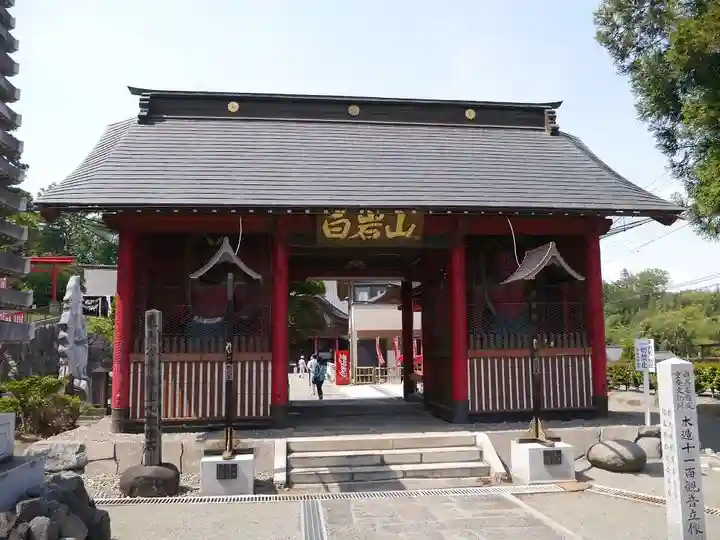 長谷寺(白岩観音)の山門・神門