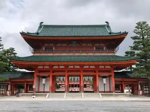 平安神宮の山門