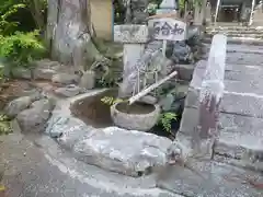 鳴谷神社の手水