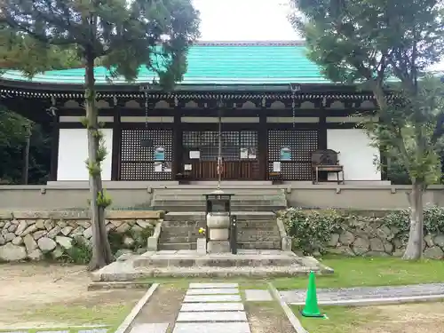 多聞寺の本殿・本堂