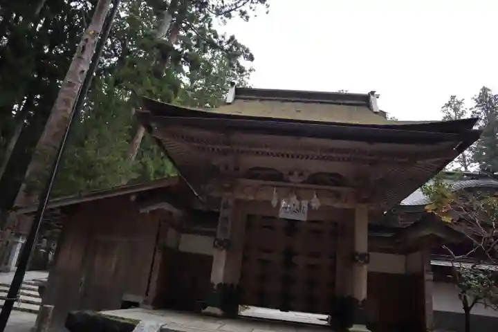 高野山金剛峯寺奥の院(和歌山県)