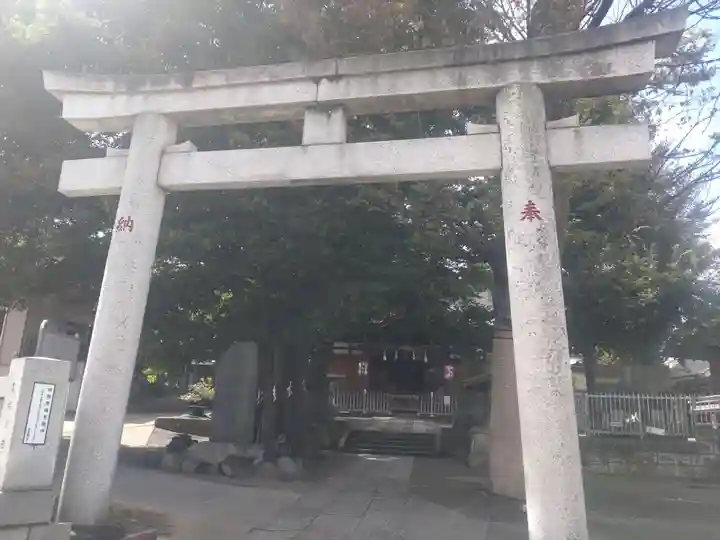 滝野川八幡神社の鳥居