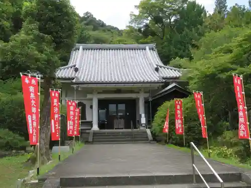 願成就院の本殿・本堂