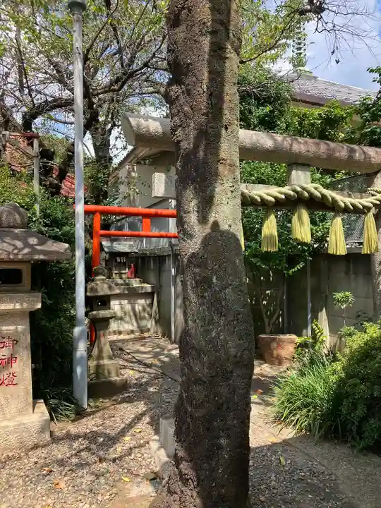 染井稲荷神社の末社・摂社