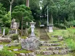 新羅神社の建物その他