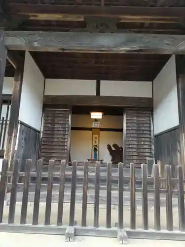 安楽寺の本殿・本堂