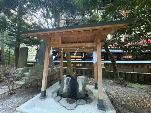 熊野神社の{uncategorized: "未分類", other: "その他", undefined: "問題あり", building: "その他建物", grave: "お墓", sacred_gate: "鳥居", guardian: "狛犬", statue: "像", buddha: "仏像", history: "歴史", nature: "自然", garden: "庭園", animal: "動物", pagoda: "塔", temizu: "手水舎", mountain_gate: "山門・神門", sanctuary: "本殿・本堂", subordinate: "末社・摂社", art: "芸術", scenery: "景色", jizo: "地蔵", ema: "絵馬", goshuin: "御朱印", omikuji: "おみくじ", items: "授与品その他", amulet: "お守り", goshuincho: "御朱印帳", eats: "食事", festival: "お祭り", votive_dance: "神楽", shichigosan: "七五三参", wedding: "結婚式", experience: "体験その他", initially: "初詣", around: "周辺", anti_infection: "感染症対策"}