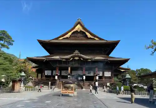 善光寺の本殿・本堂