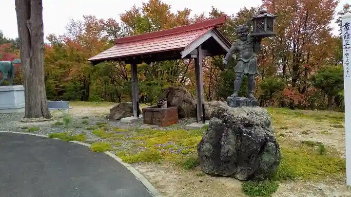 中富良野神社の手水舎