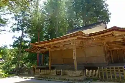 壇上伽藍の本殿・本堂