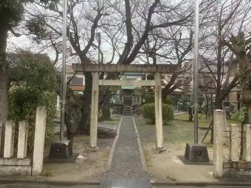 大和神社の鳥居
