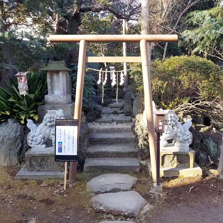 小岩神社の鳥居