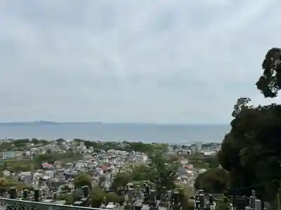 三浦大佛の{uncategorized: "未分類", other: "その他", undefined: "問題あり", building: "その他建物", grave: "お墓", sacred_gate: "鳥居", guardian: "狛犬", statue: "像", buddha: "仏像", history: "歴史", nature: "自然", garden: "庭園", animal: "動物", pagoda: "塔", temizu: "手水舎", mountain_gate: "山門・神門", sanctuary: "本殿・本堂", subordinate: "末社・摂社", art: "芸術", scenery: "景色", jizo: "地蔵", ema: "絵馬", goshuin: "御朱印", omikuji: "おみくじ", items: "授与品その他", amulet: "お守り", goshuincho: "御朱印帳", eats: "食事", festival: "お祭り", votive_dance: "神楽", shichigosan: "七五三参", wedding: "結婚式", experience: "体験その他", initially: "初詣", around: "周辺", anti_infection: "感染症対策"}