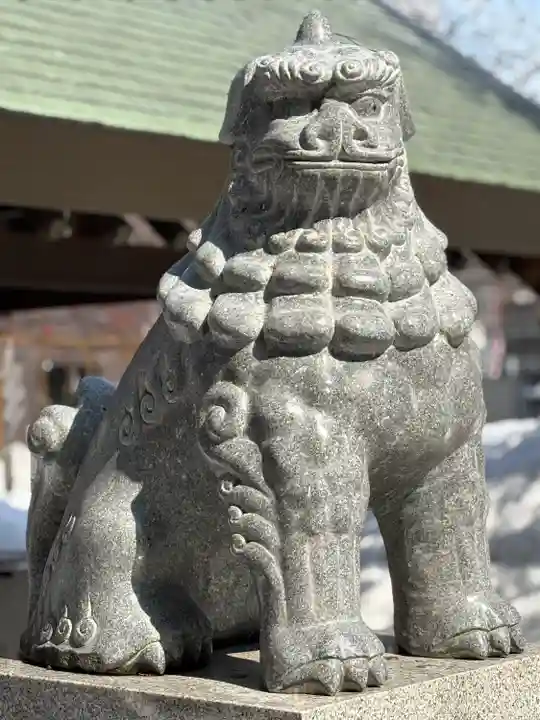 北海道神宮頓宮の狛犬