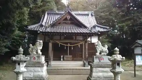 桑原神社の本殿