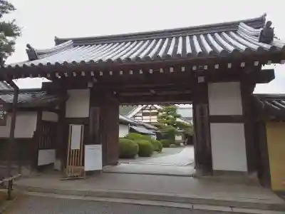 大覚寺の山門・神門