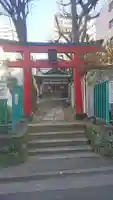 出世稲荷神社(春日稲荷神社)の鳥居