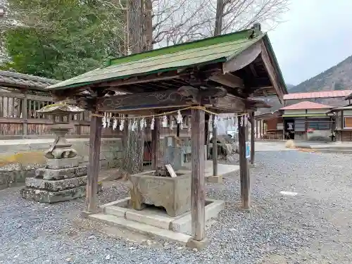 椋神社の手水舎