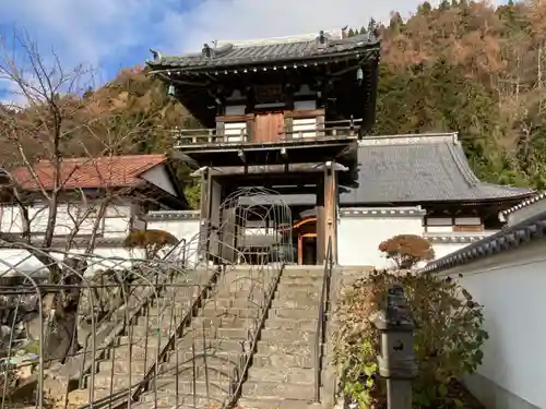 温泉寺の山門