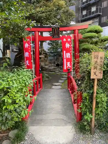 羽衣町厳島神社（関内厳島神社・横浜弁天）の鳥居