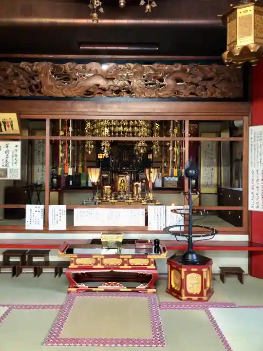 神楽坂安養寺の本殿・本堂