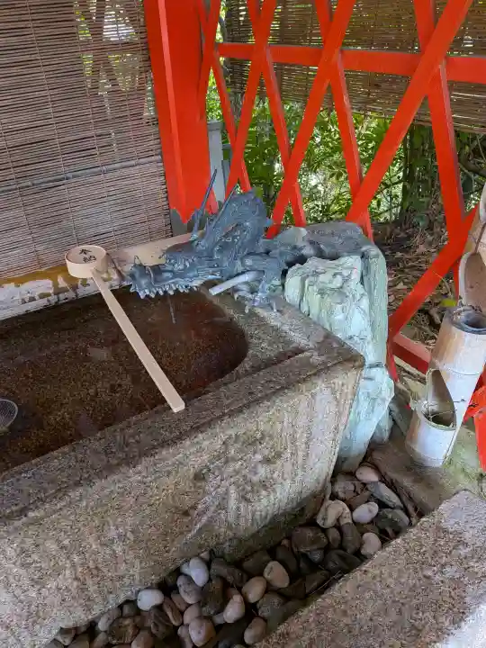 紀州東照宮の{uncategorized: "未分類", other: "その他", undefined: "問題あり", building: "その他建物", grave: "お墓", sacred_gate: "鳥居", guardian: "狛犬", statue: "像", buddha: "仏像", history: "歴史", nature: "自然", garden: "庭園", animal: "動物", pagoda: "塔", temizu: "手水舎", mountain_gate: "山門・神門", sanctuary: "本殿・本堂", subordinate: "末社・摂社", art: "芸術", scenery: "景色", jizo: "地蔵", ema: "絵馬", goshuin: "御朱印", omikuji: "おみくじ", items: "授与品その他", amulet: "お守り", goshuincho: "御朱印帳", eats: "食事", festival: "お祭り", votive_dance: "神楽", shichigosan: "七五三参", wedding: "結婚式", experience: "体験その他", initially: "初詣", around: "周辺", anti_infection: "感染症対策"}