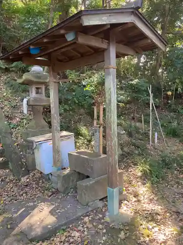 神明神社の手水舎