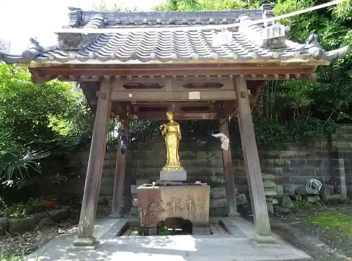 蓮花院の手水舎