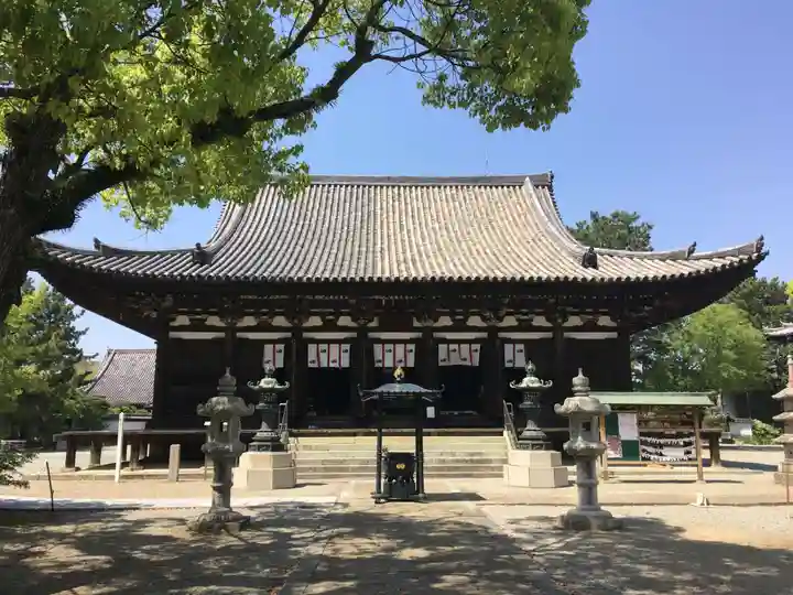 鶴林寺の本殿・本堂