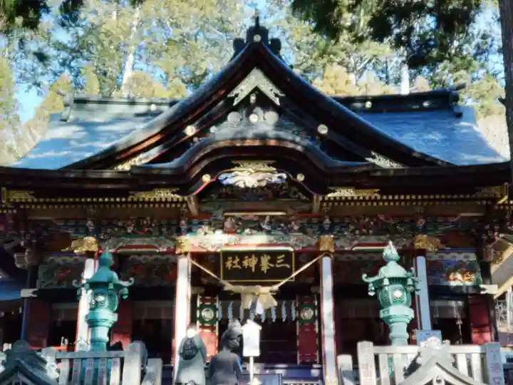 三峯神社の本殿・本堂