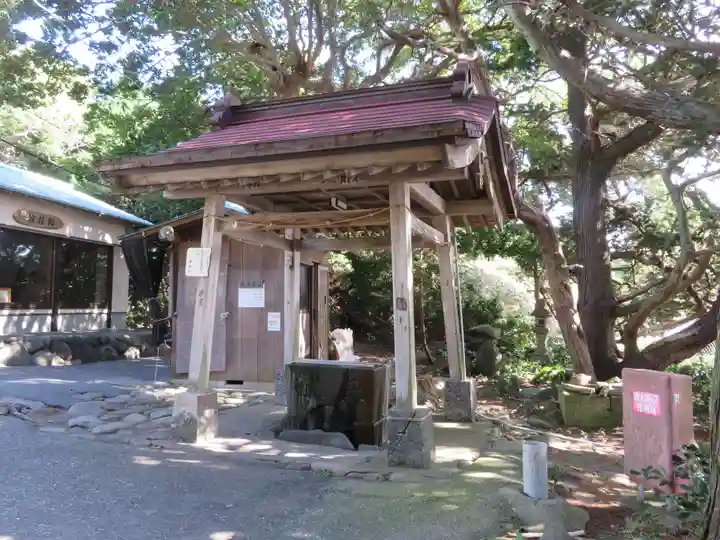 大瀬神社の手水舎