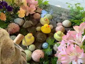 滑川神社 - 仕事と子どもの守り神の手水舎(2021年06月13日(日) 14時26分58秒投稿)