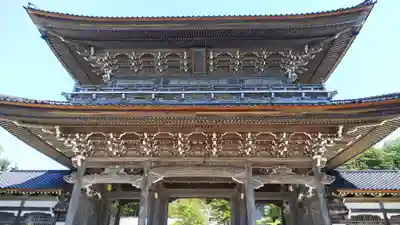 総持寺祖院の山門・神門