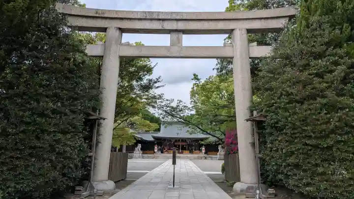 兵庫縣姫路護國神社の{uncategorized: "未分類", other: "その他", undefined: "問題あり", building: "その他建物", grave: "お墓", sacred_gate: "鳥居", guardian: "狛犬", statue: "像", buddha: "仏像", history: "歴史", nature: "自然", garden: "庭園", animal: "動物", pagoda: "塔", temizu: "手水舎", mountain_gate: "山門・神門", sanctuary: "本殿・本堂", subordinate: "末社・摂社", art: "芸術", scenery: "景色", jizo: "地蔵", ema: "絵馬", goshuin: "御朱印", omikuji: "おみくじ", items: "授与品その他", amulet: "お守り", goshuincho: "御朱印帳", eats: "食事", festival: "お祭り", votive_dance: "神楽", shichigosan: "七五三参", wedding: "結婚式", experience: "体験その他", initially: "初詣", around: "周辺", anti_infection: "感染症対策"}