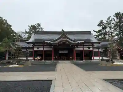 氣比神宮の{uncategorized: "未分類", other: "その他", undefined: "問題あり", building: "その他建物", grave: "お墓", sacred_gate: "鳥居", guardian: "狛犬", statue: "像", buddha: "仏像", history: "歴史", nature: "自然", garden: "庭園", animal: "動物", pagoda: "塔", temizu: "手水舎", mountain_gate: "山門・神門", sanctuary: "本殿・本堂", subordinate: "末社・摂社", art: "芸術", scenery: "景色", jizo: "地蔵", ema: "絵馬", goshuin: "御朱印", omikuji: "おみくじ", items: "授与品その他", amulet: "お守り", goshuincho: "御朱印帳", eats: "食事", festival: "お祭り", votive_dance: "神楽", shichigosan: "七五三参", wedding: "結婚式", experience: "体験その他", initially: "初詣", around: "周辺", anti_infection: "感染症対策"}