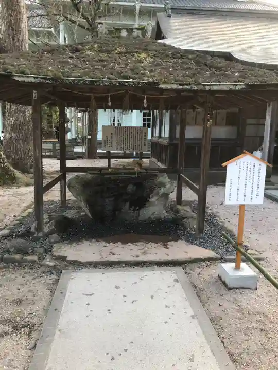 松江神社の手水舎