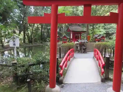 狭井坐大神荒魂神社(狭井神社)の鳥居