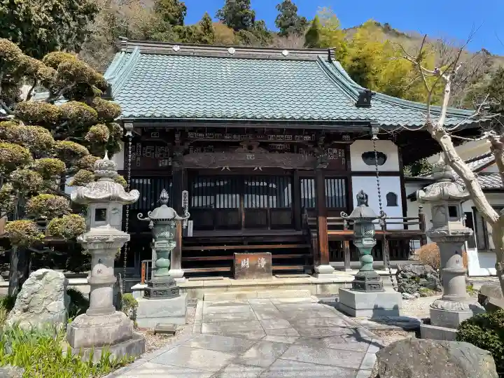 慈眼寺の{uncategorized: "未分類", other: "その他", undefined: "問題あり", building: "その他建物", grave: "お墓", sacred_gate: "鳥居", guardian: "狛犬", statue: "像", buddha: "仏像", history: "歴史", nature: "自然", garden: "庭園", animal: "動物", pagoda: "塔", temizu: "手水舎", mountain_gate: "山門・神門", sanctuary: "本殿・本堂", subordinate: "末社・摂社", art: "芸術", scenery: "景色", jizo: "地蔵", ema: "絵馬", goshuin: "御朱印", omikuji: "おみくじ", items: "授与品その他", amulet: "お守り", goshuincho: "御朱印帳", eats: "食事", festival: "お祭り", votive_dance: "神楽", shichigosan: "七五三参", wedding: "結婚式", experience: "体験その他", initially: "初詣", around: "周辺", anti_infection: "感染症対策"}