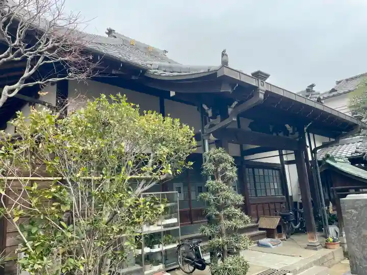 信行寺の{uncategorized: "未分類", other: "その他", undefined: "問題あり", building: "その他建物", grave: "お墓", sacred_gate: "鳥居", guardian: "狛犬", statue: "像", buddha: "仏像", history: "歴史", nature: "自然", garden: "庭園", animal: "動物", pagoda: "塔", temizu: "手水舎", mountain_gate: "山門・神門", sanctuary: "本殿・本堂", subordinate: "末社・摂社", art: "芸術", scenery: "景色", jizo: "地蔵", ema: "絵馬", goshuin: "御朱印", omikuji: "おみくじ", items: "授与品その他", amulet: "お守り", goshuincho: "御朱印帳", eats: "食事", festival: "お祭り", votive_dance: "神楽", shichigosan: "七五三参", wedding: "結婚式", experience: "体験その他", initially: "初詣", around: "周辺", anti_infection: "感染症対策"}
