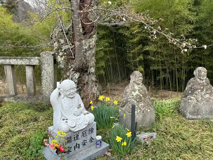 国宝 大法寺の{uncategorized: "未分類", other: "その他", undefined: "問題あり", building: "その他建物", grave: "お墓", sacred_gate: "鳥居", guardian: "狛犬", statue: "像", buddha: "仏像", history: "歴史", nature: "自然", garden: "庭園", animal: "動物", pagoda: "塔", temizu: "手水舎", mountain_gate: "山門・神門", sanctuary: "本殿・本堂", subordinate: "末社・摂社", art: "芸術", scenery: "景色", jizo: "地蔵", ema: "絵馬", goshuin: "御朱印", omikuji: "おみくじ", items: "授与品その他", amulet: "お守り", goshuincho: "御朱印帳", eats: "食事", festival: "お祭り", votive_dance: "神楽", shichigosan: "七五三参", wedding: "結婚式", experience: "体験その他", initially: "初詣", around: "周辺", anti_infection: "感染症対策"}