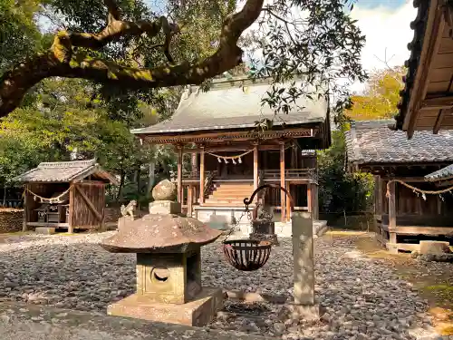 賀久留神社の本殿