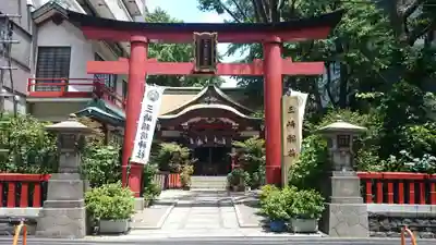 三崎稲荷神社の鳥居