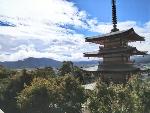 新倉富士浅間神社(山梨県)