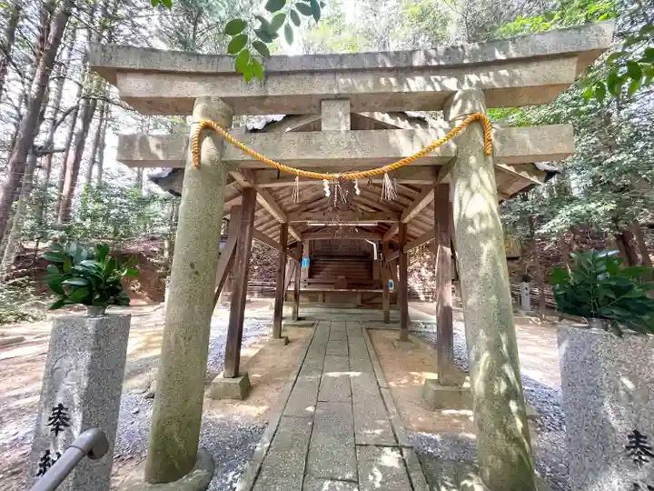 高岸神社(滋賀県)