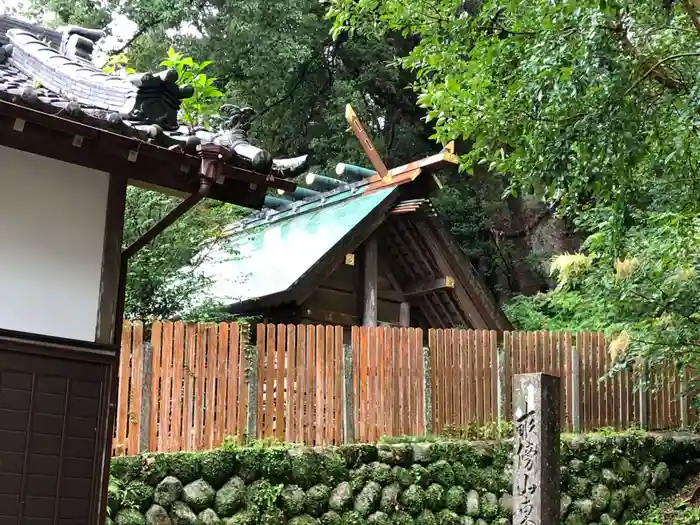 尾鷲神社の本殿