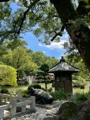 太宰府天満宮の{uncategorized: "未分類", other: "その他", undefined: "問題あり", building: "その他建物", grave: "お墓", sacred_gate: "鳥居", guardian: "狛犬", statue: "像", buddha: "仏像", history: "歴史", nature: "自然", garden: "庭園", animal: "動物", pagoda: "塔", temizu: "手水舎", mountain_gate: "山門・神門", sanctuary: "本殿・本堂", subordinate: "末社・摂社", art: "芸術", scenery: "景色", jizo: "地蔵", ema: "絵馬", goshuin: "御朱印", omikuji: "おみくじ", items: "授与品その他", amulet: "お守り", goshuincho: "御朱印帳", eats: "食事", festival: "お祭り", votive_dance: "神楽", shichigosan: "七五三参", wedding: "結婚式", experience: "体験その他", initially: "初詣", around: "周辺", anti_infection: "感染症対策"}