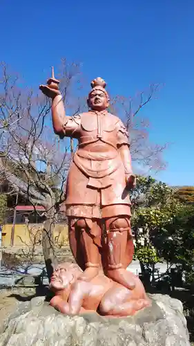 極楽寺の像