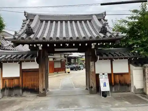 極楽寺の山門