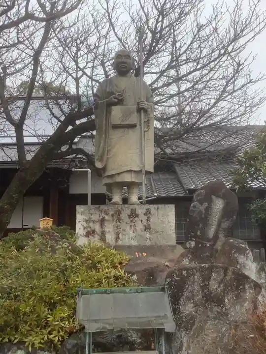 長久寺の像